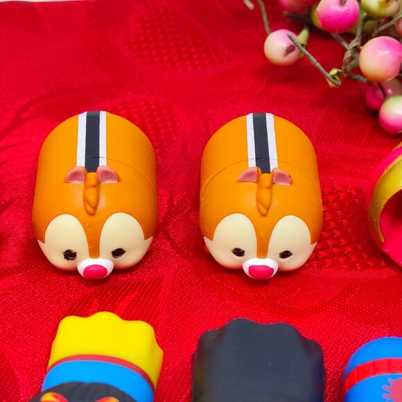 HUGE Lot Of 40+ Vinyl Tsum Tsum Figures 3 Sizes Figures, Stands & Accessories - Picture 8 of 14